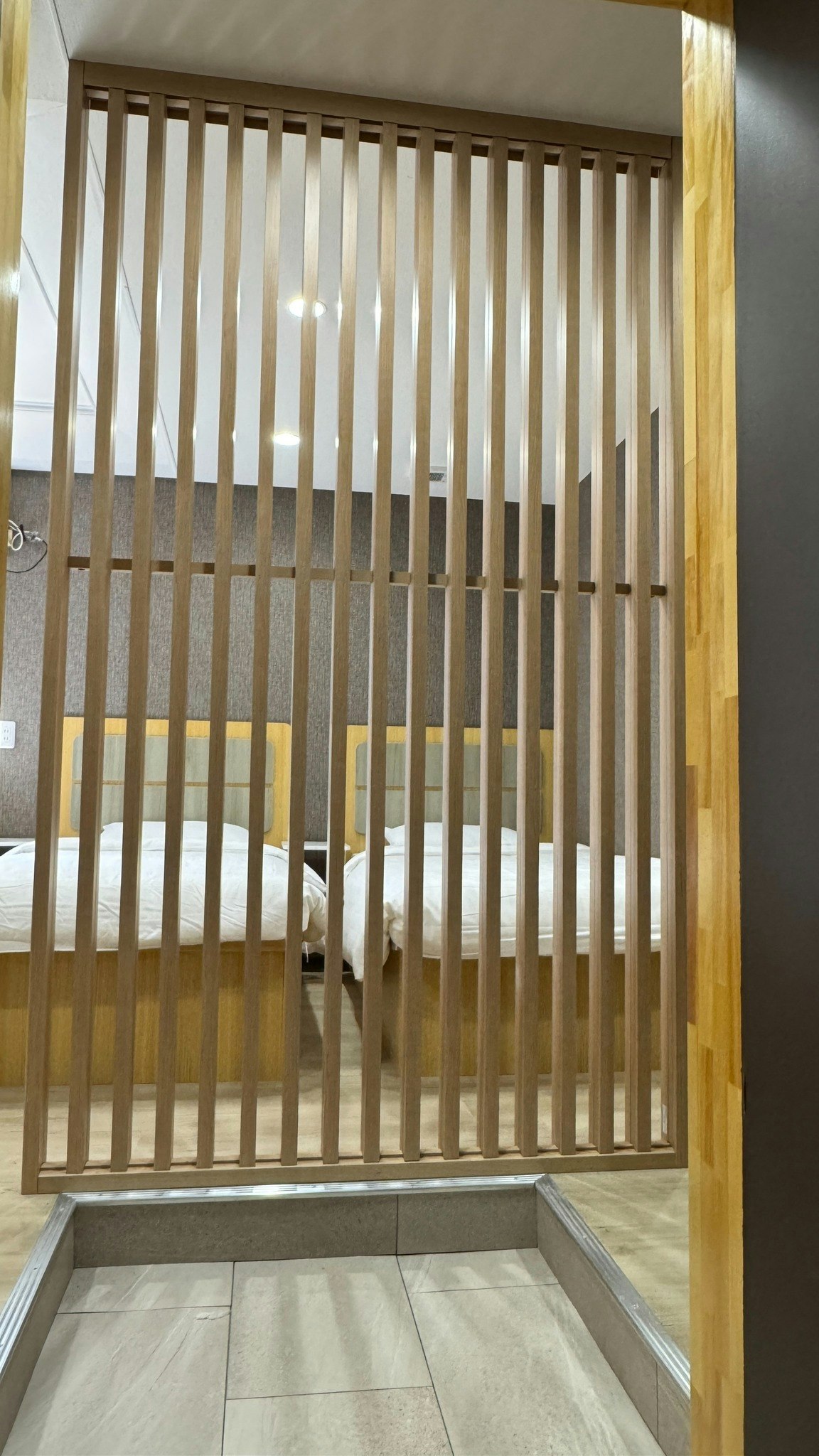 【洋室クワッドルーム】天王寺駅徒歩2分・ゆったり洋室4ベッド・シャワー完備