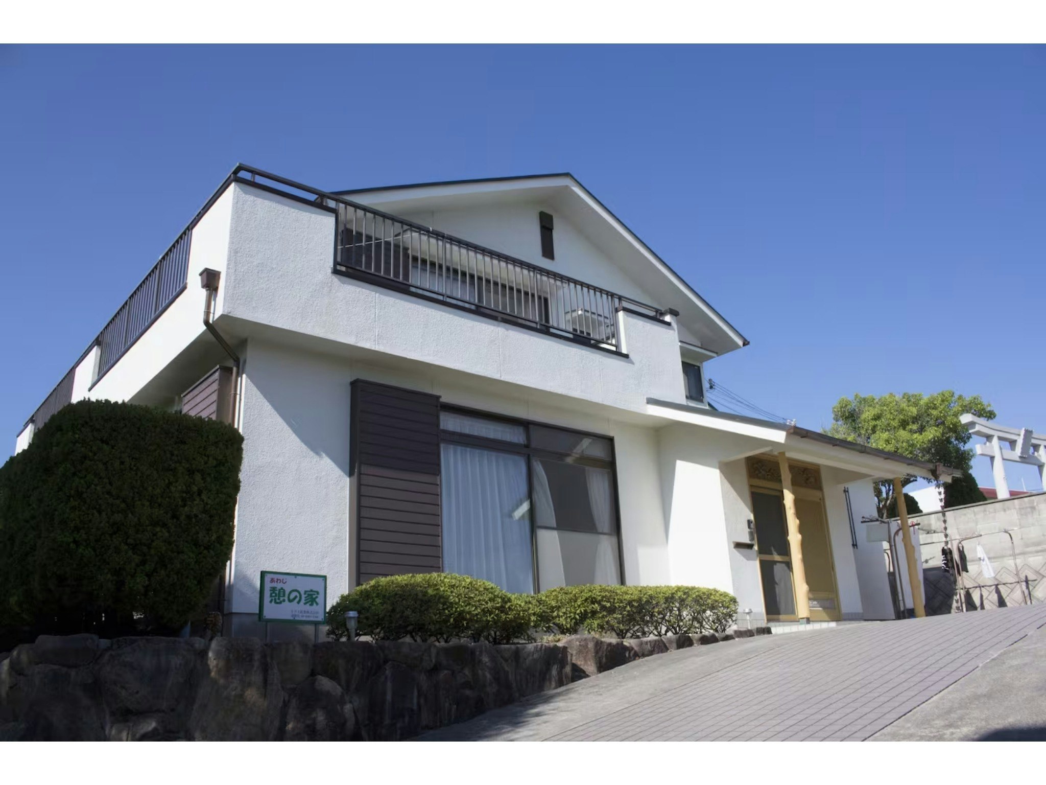 すぐ奥が海!120坪のまるまま貸切別荘/Wi-Fi無料/海水浴にBBQ