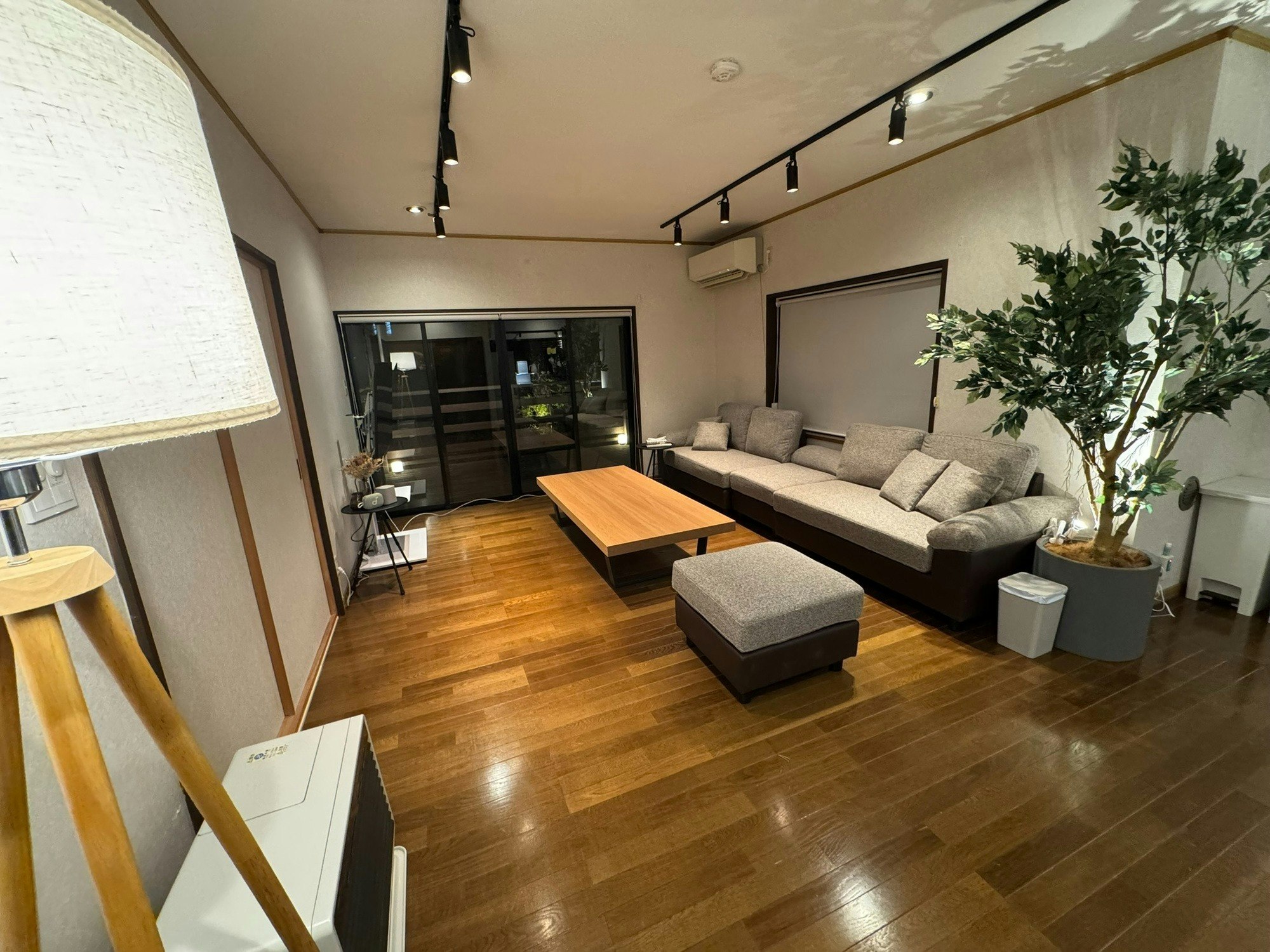 【BBQ&焚火設備あり!】新規オープン河口湖IC5分!自然の中の一棟貸ーThe EMBER NEST