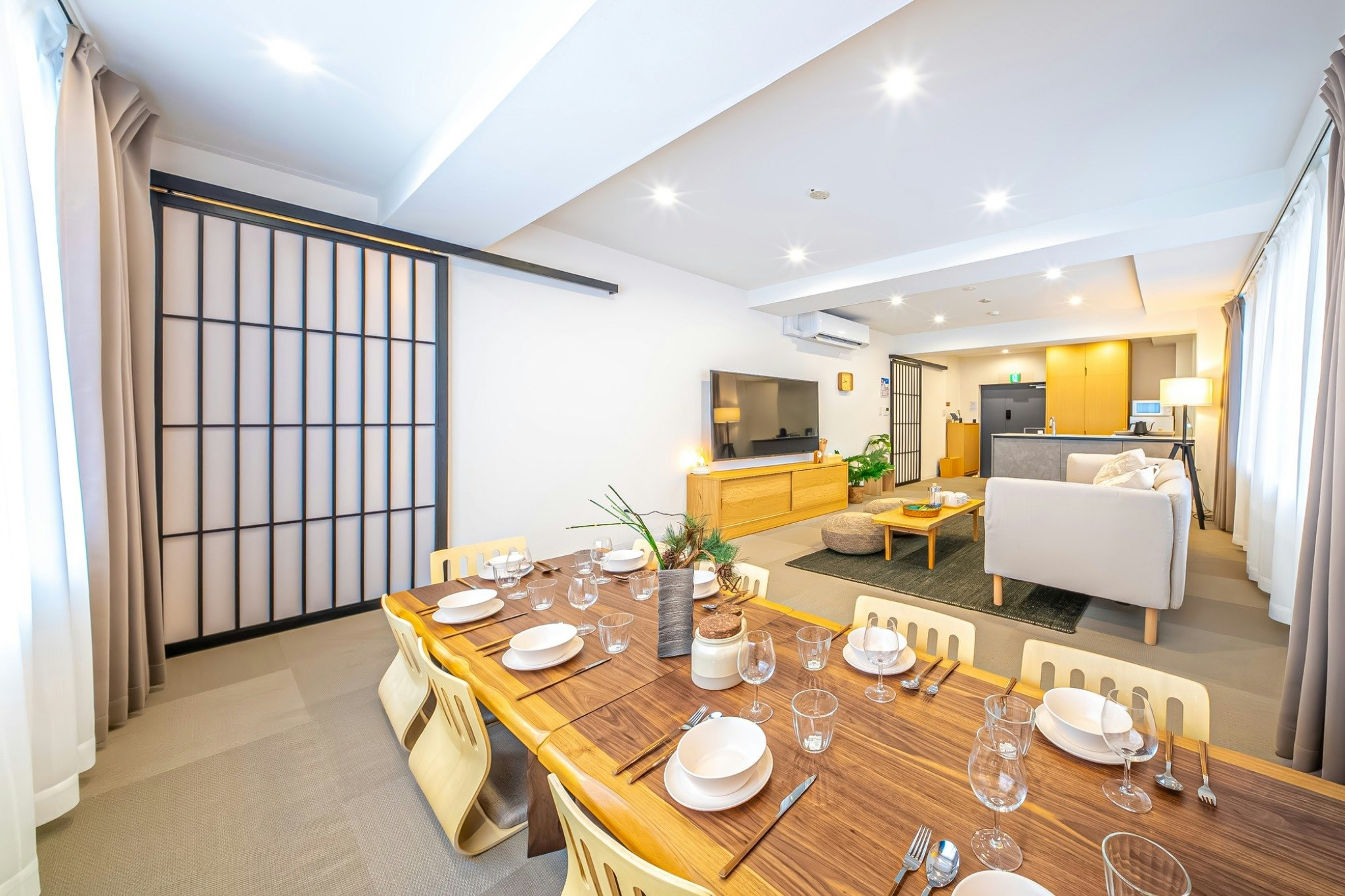 POKA HOTEL AOYAMA SIX