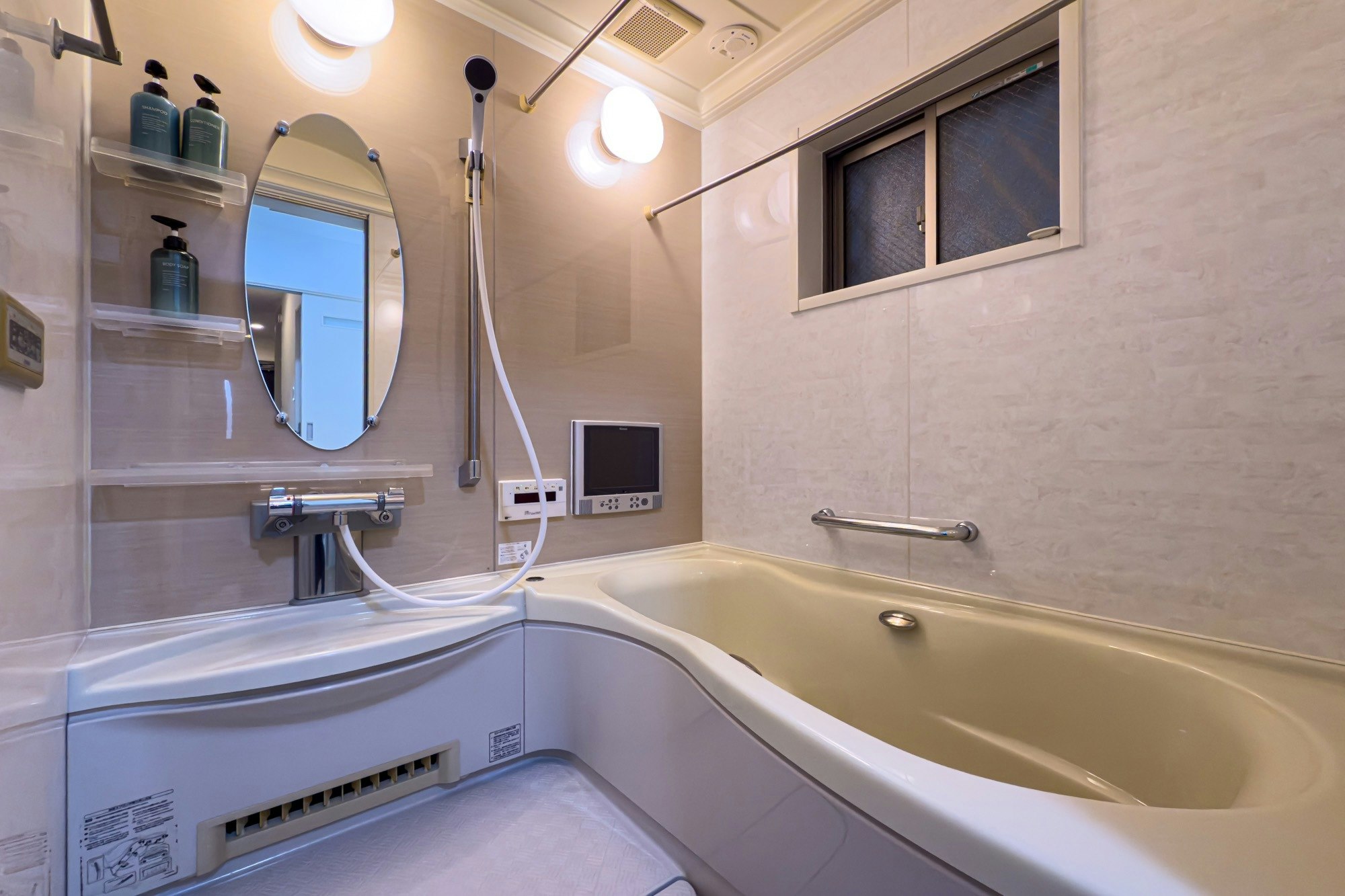 無料駐車場有【120m2 4BR】和モダン戸建てユニバーサルスタジオまで徒歩圏内 13名様まで宿泊可