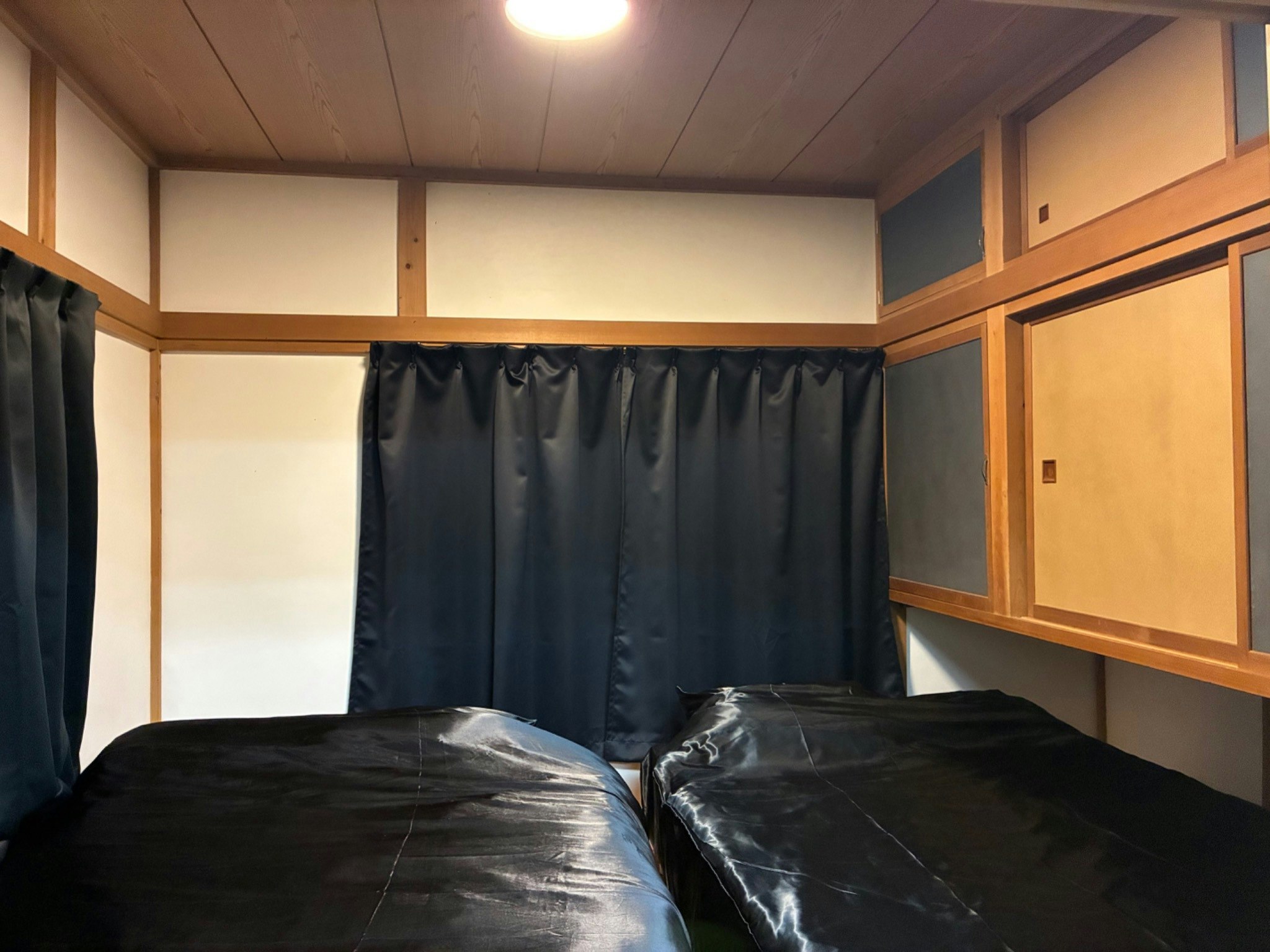 蛍川平家建 清流に面す雄大絶景