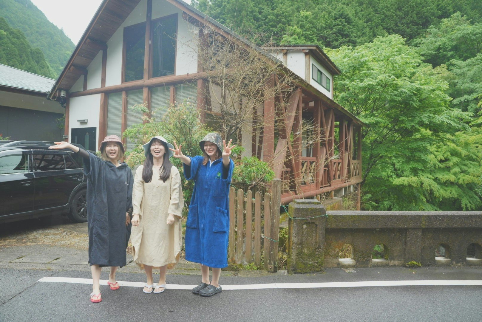 森のサウナと川の水風呂で「ととのう」が体験できる一棟貸し宿