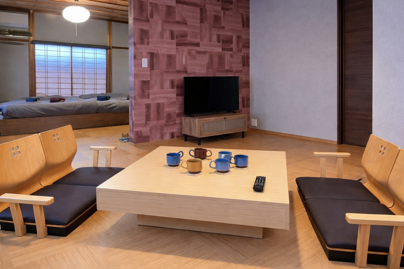 Room B (大人6名+未就学児3名まで)