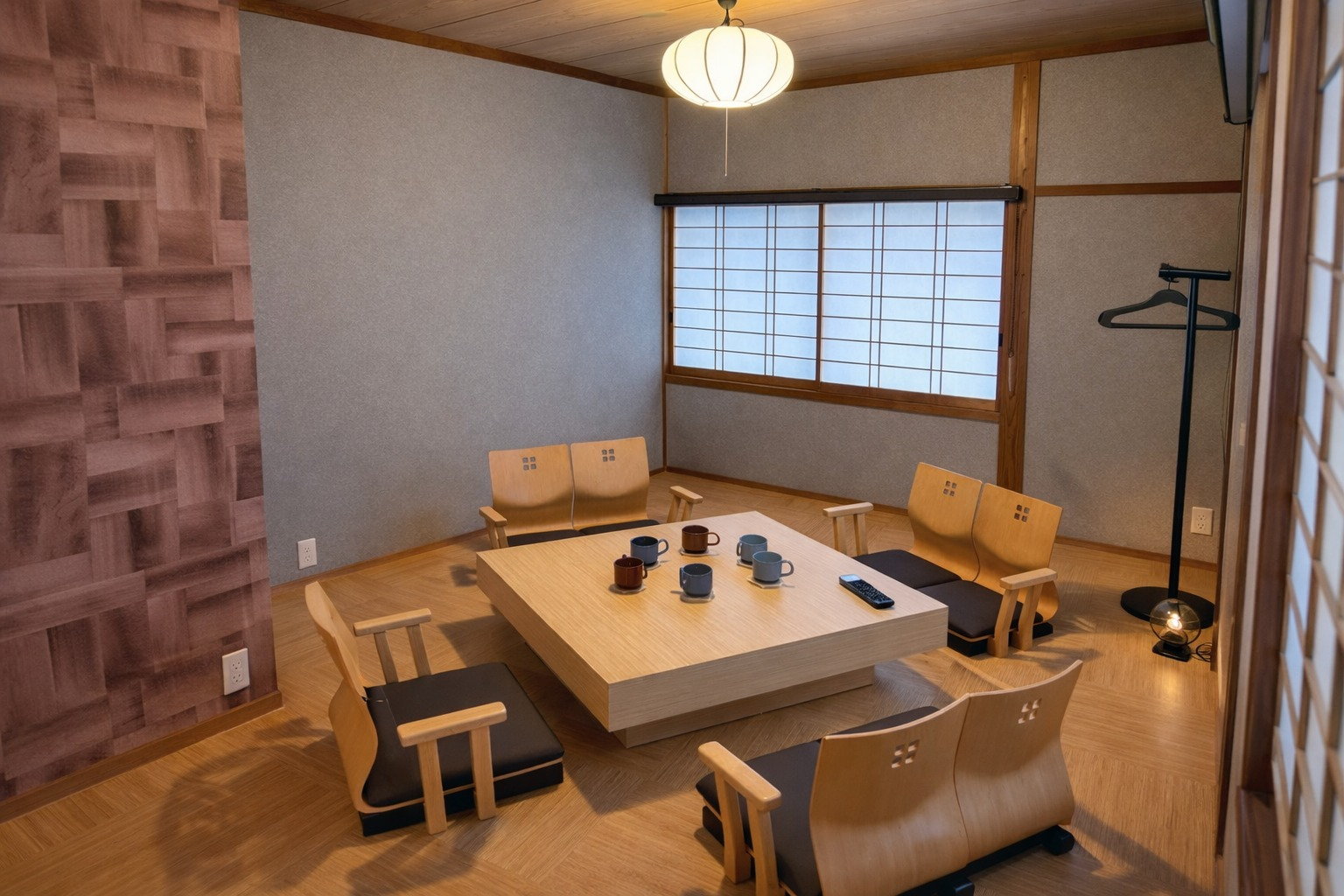 Room B (大人6名+未就学児3名まで)