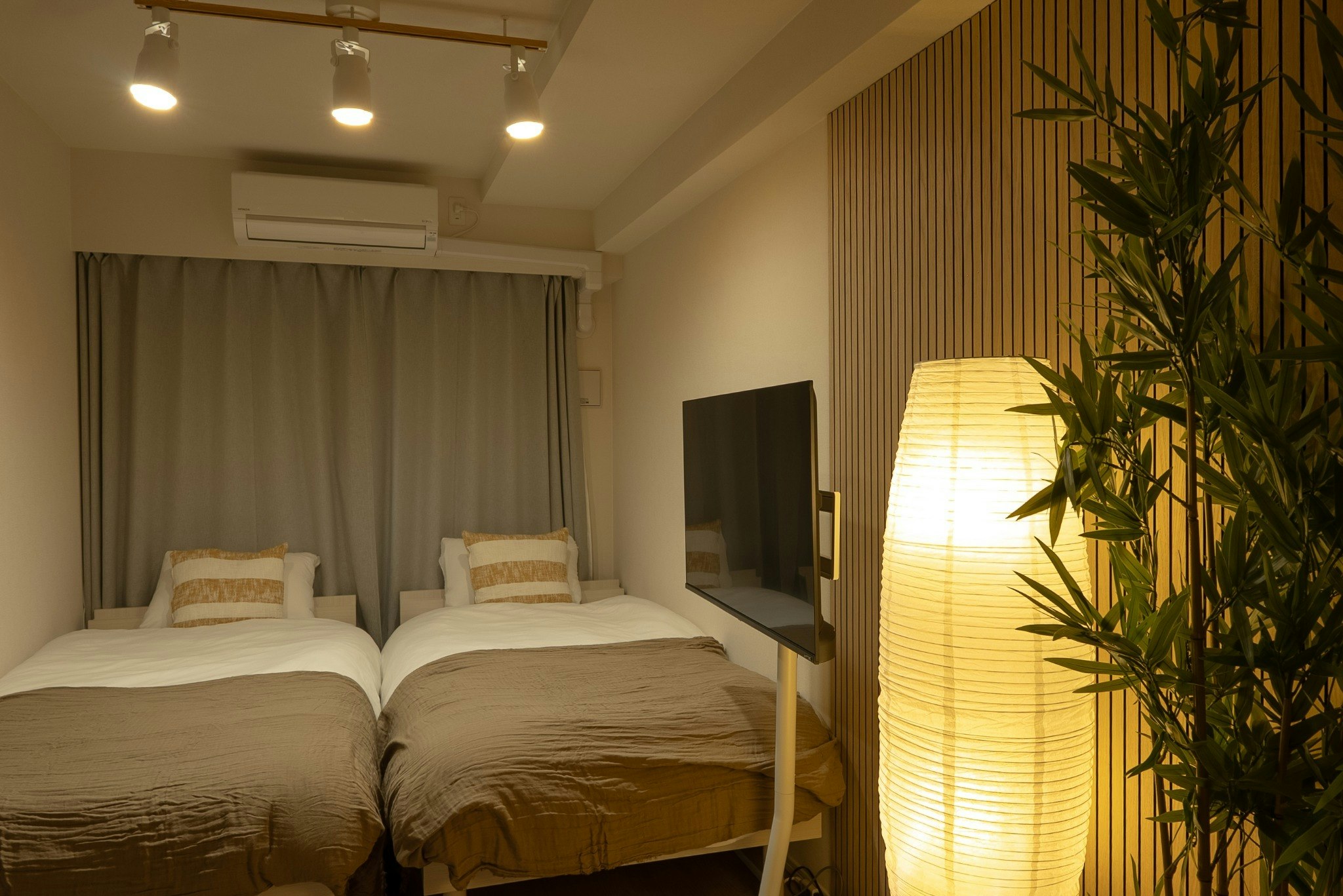 502|博多駅徒歩9分 | 40m2 | 最大4名 | 長期滞在OK | スーパー&コンビニ等多数 