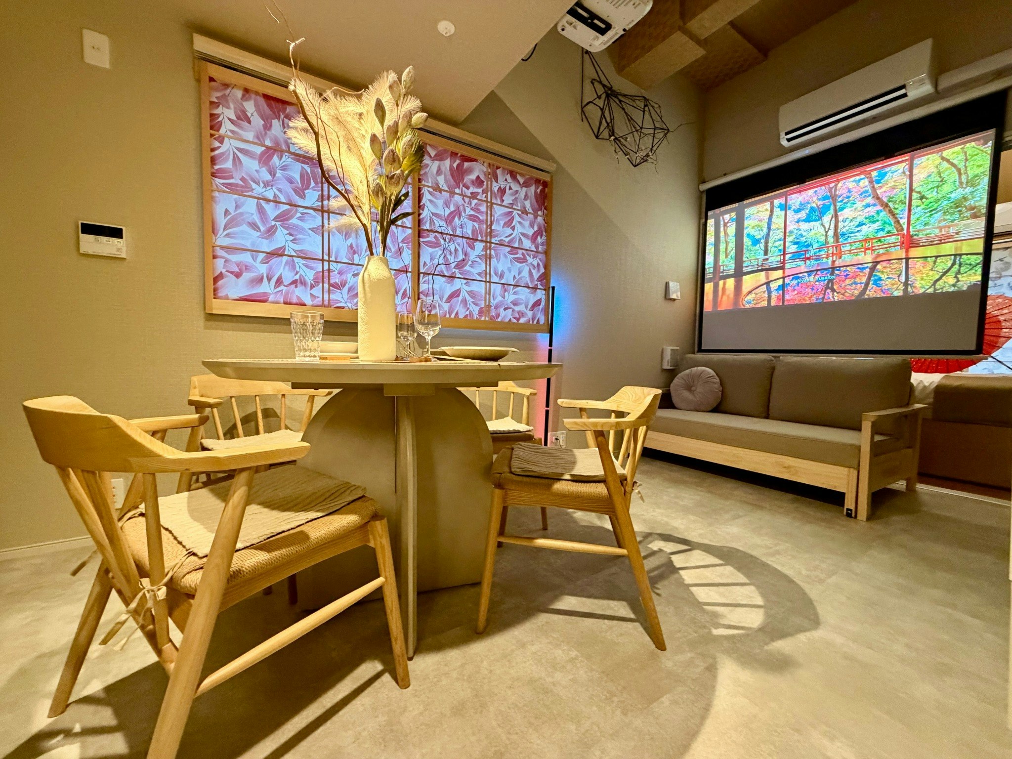 Teri Momiji|大型プロジェクター洗濯乾燥機付|駅近・浅草寺4分・子供も楽しめるデザイーズ