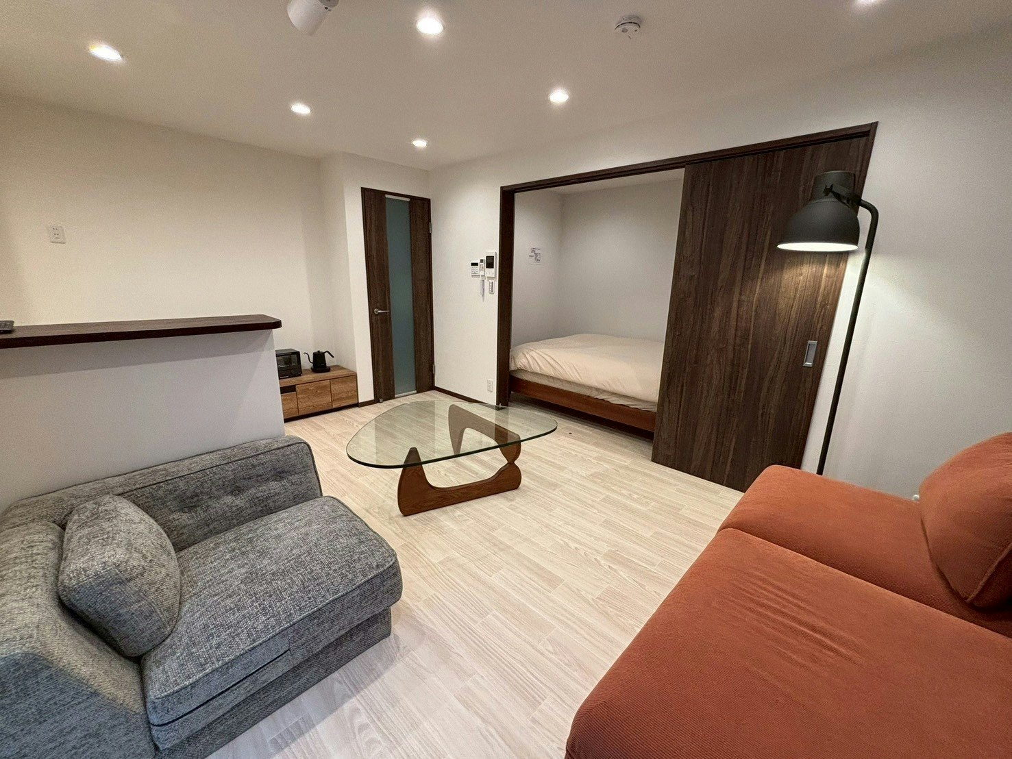 NEW OPEN! 空港アクセス便利、福岡観光の拠点にぴったりな快適1LDK。5人まで泊まれます。