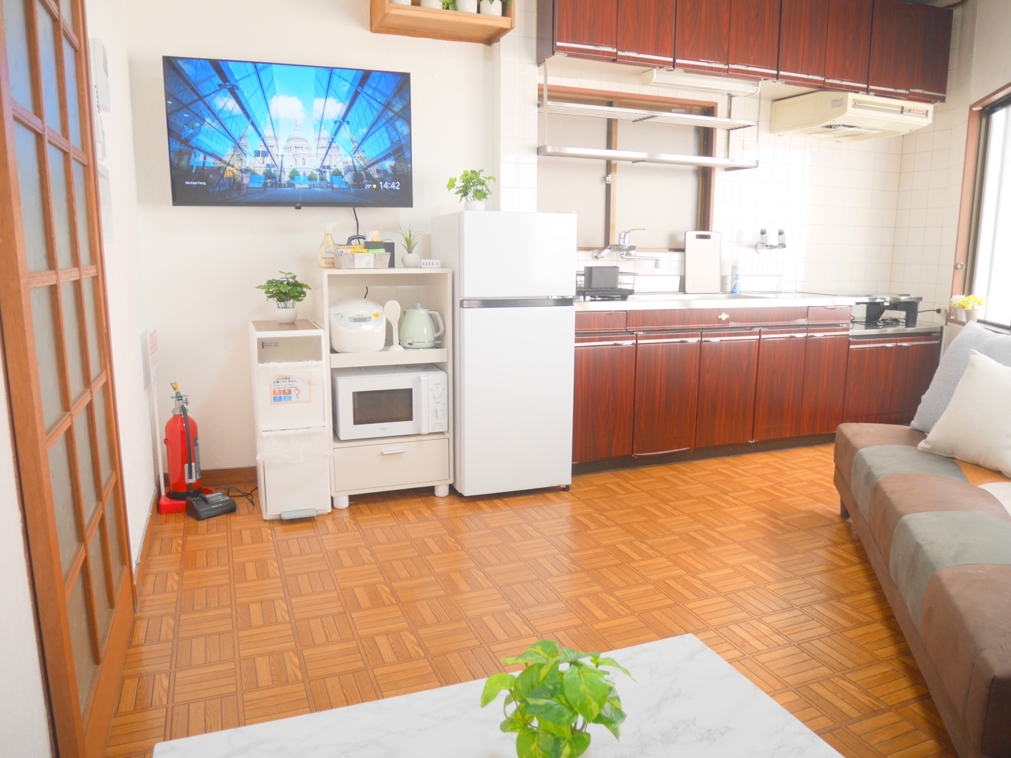 駅徒歩3分!9名宿泊可!65m2寝室4部屋!難波まで10分!ユニバまで最短20分!リフォーム済