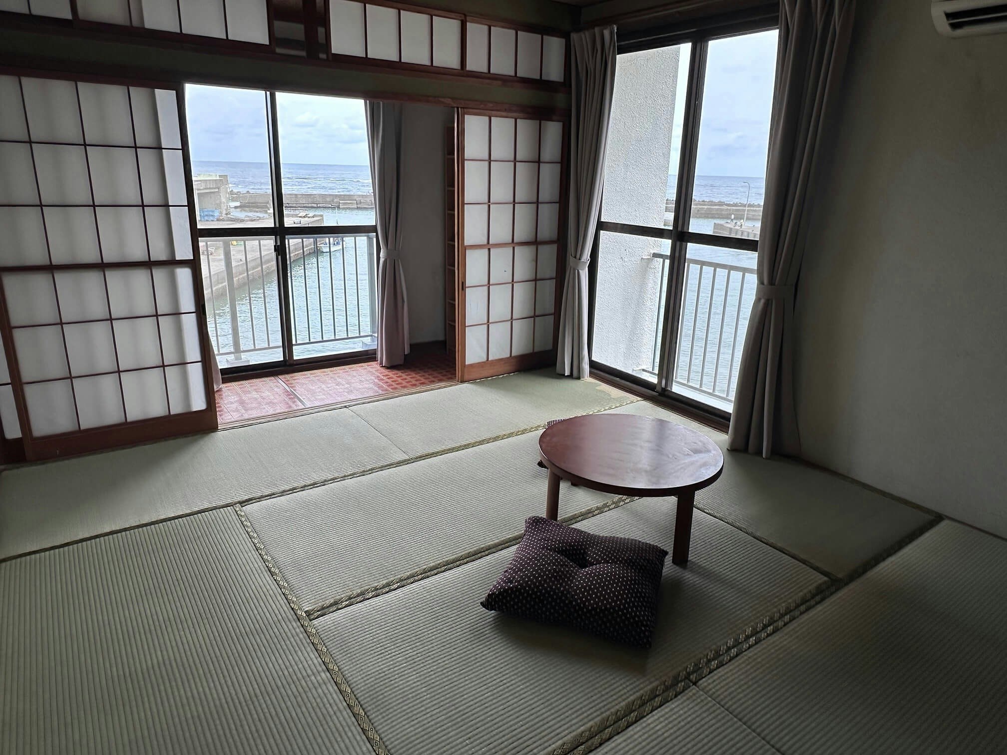 海側【B室】160m2・全室オーシャンビューの3LDK+中庭