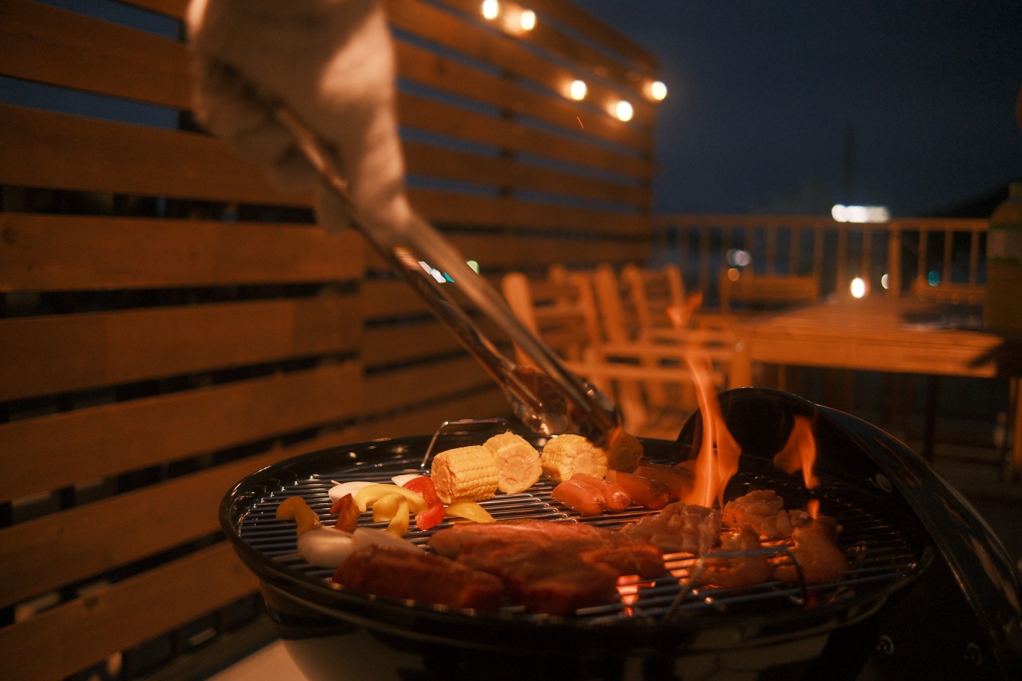 【淡路島・洲本|一棟貸切】本格ジム&テラスBBQ|最大10名・合宿やグループ旅行に