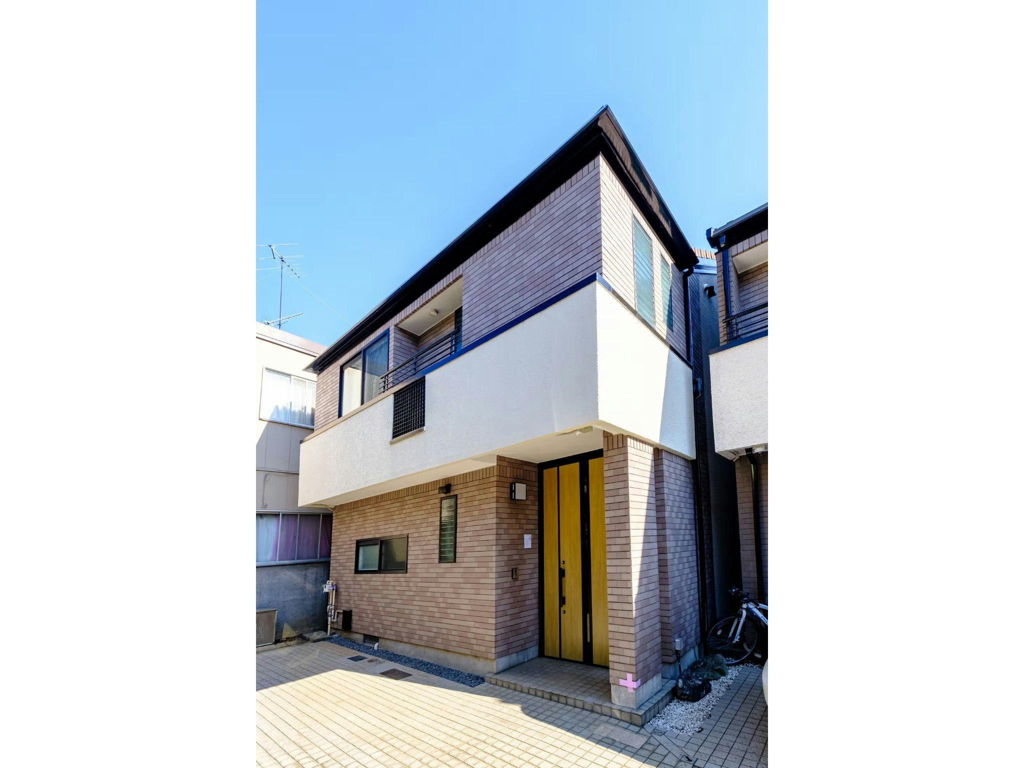 【新宿から4分】|一棟貸切4LDK|Serta製ベッド完備のフルリノベ邸宅|最大8名