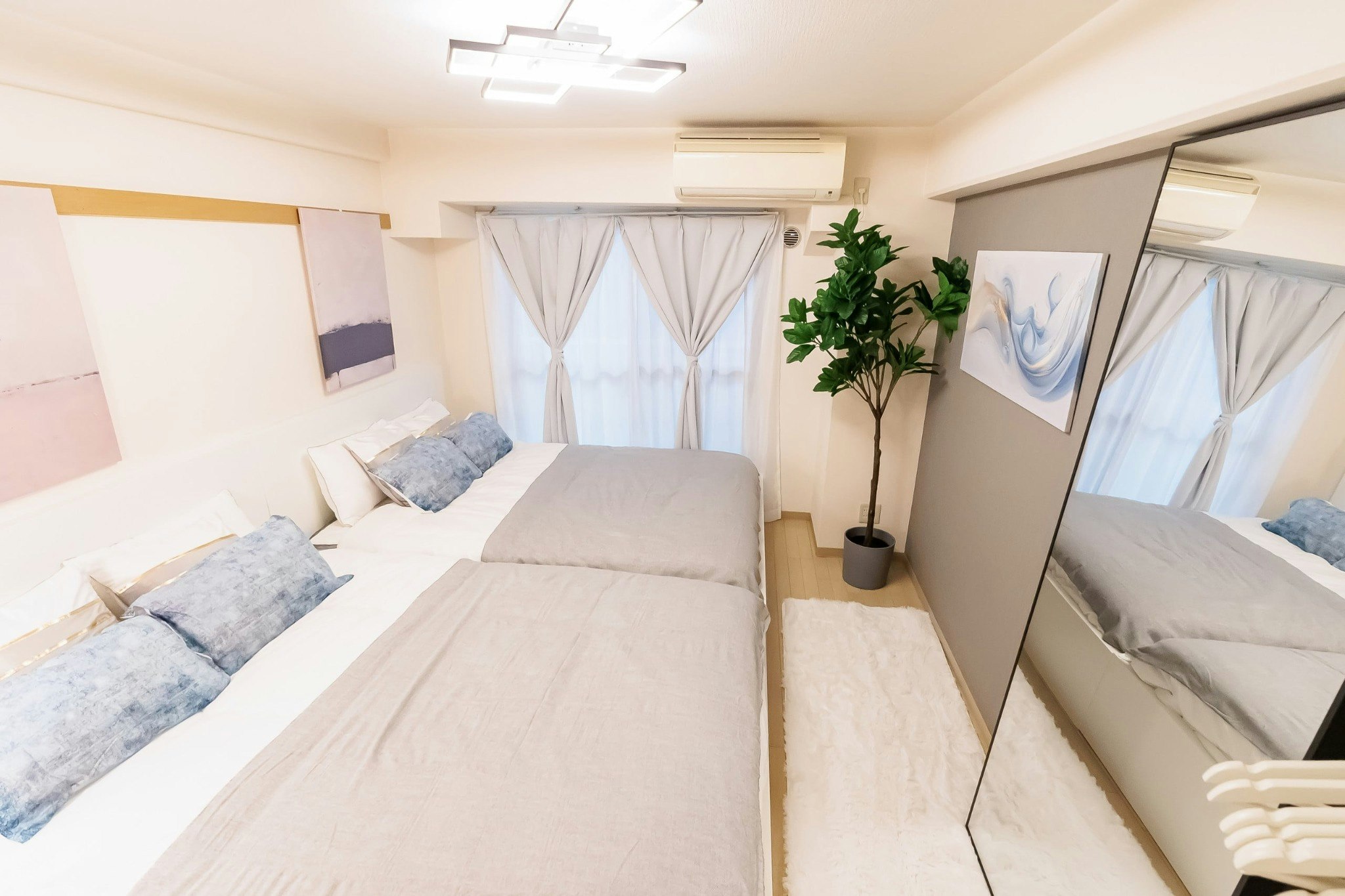 なんば約5分・関空直通・天下茶屋駅徒歩3分の便利な宿 202