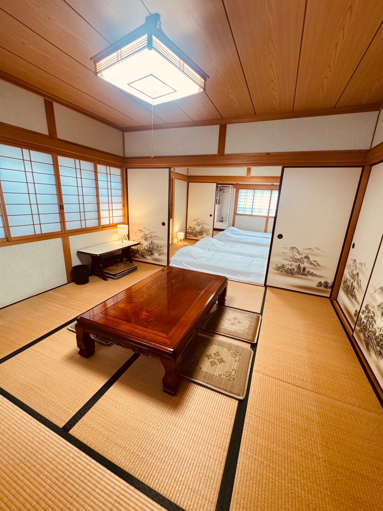 「TOYONAGA INN ザ・アネックス」クロスフィット&Hyroxジム経営の宿