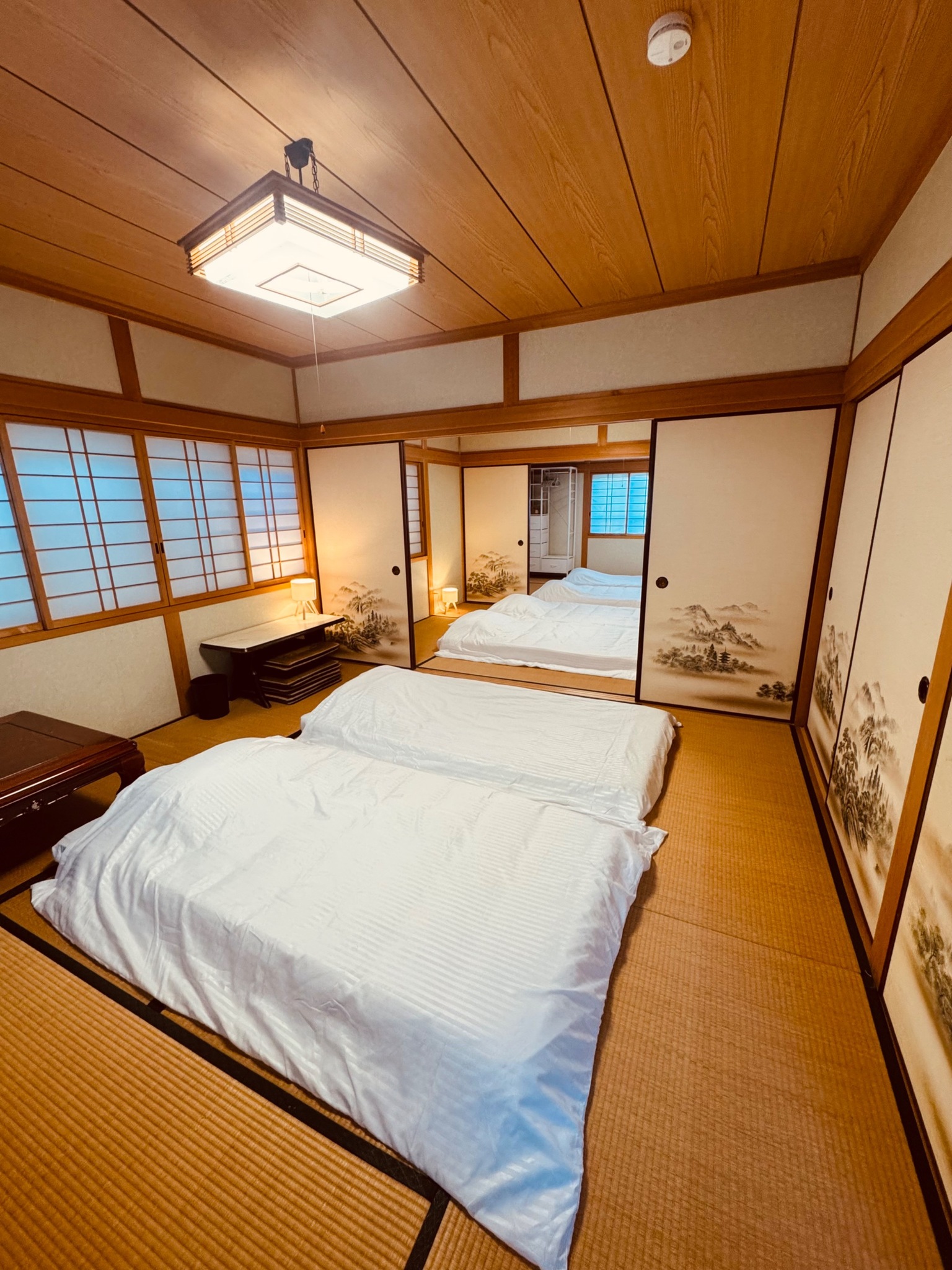 「TOYONAGA INN ザ・アネックス」クロスフィット&Hyroxジム経営の宿