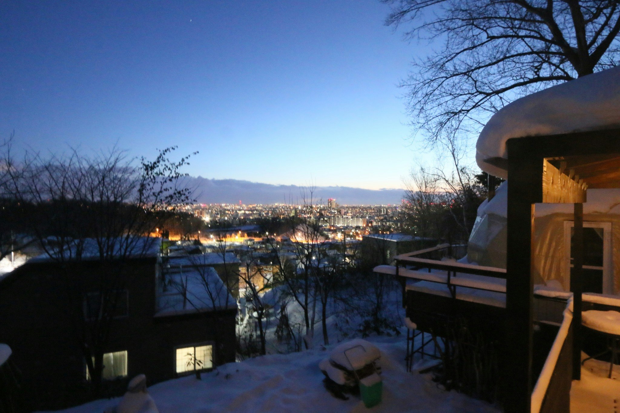 Villa Carta 【札幌市内・朝食付き】夜景が見え、バレルサウナとグランピングサイト併設の家