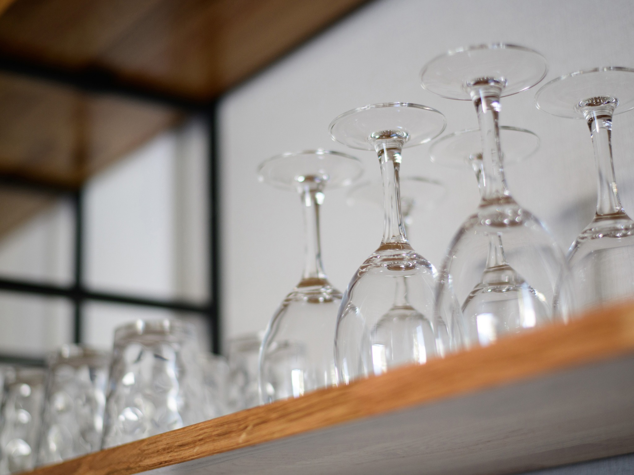 ・【キッチン】グラスを複数ご用意。お酒など飲み物を持ち込んでご利用ください