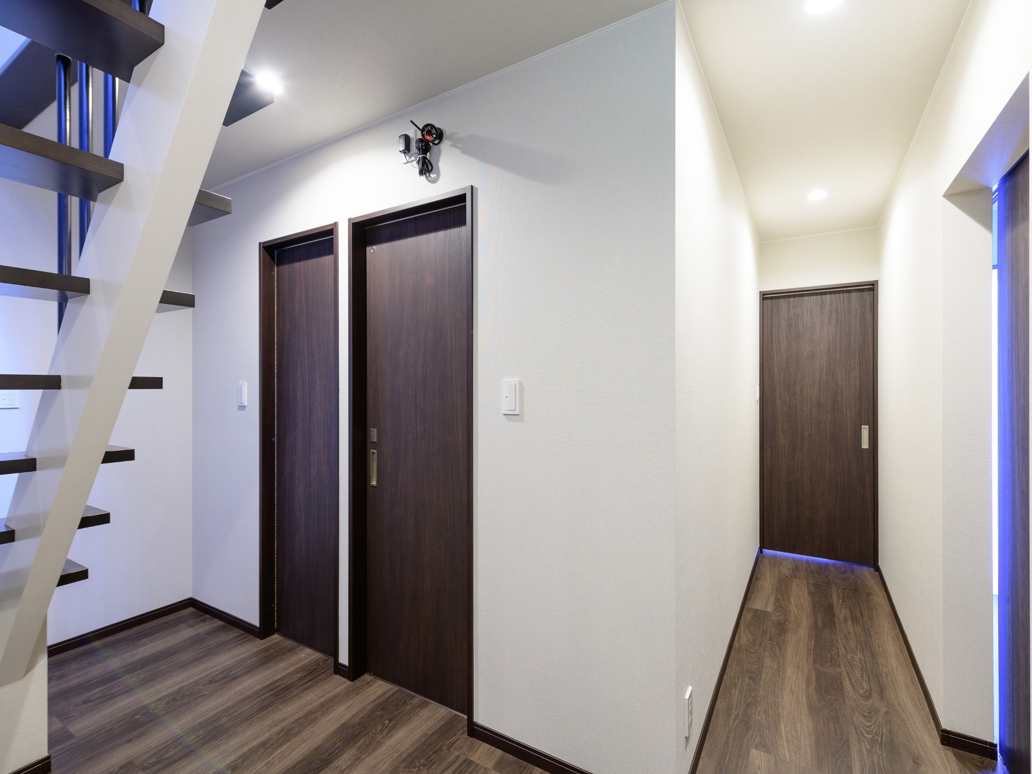 ・【間取り】一棟貸しで、2階にはリビング、ダイニング、キッチンと和室がございます