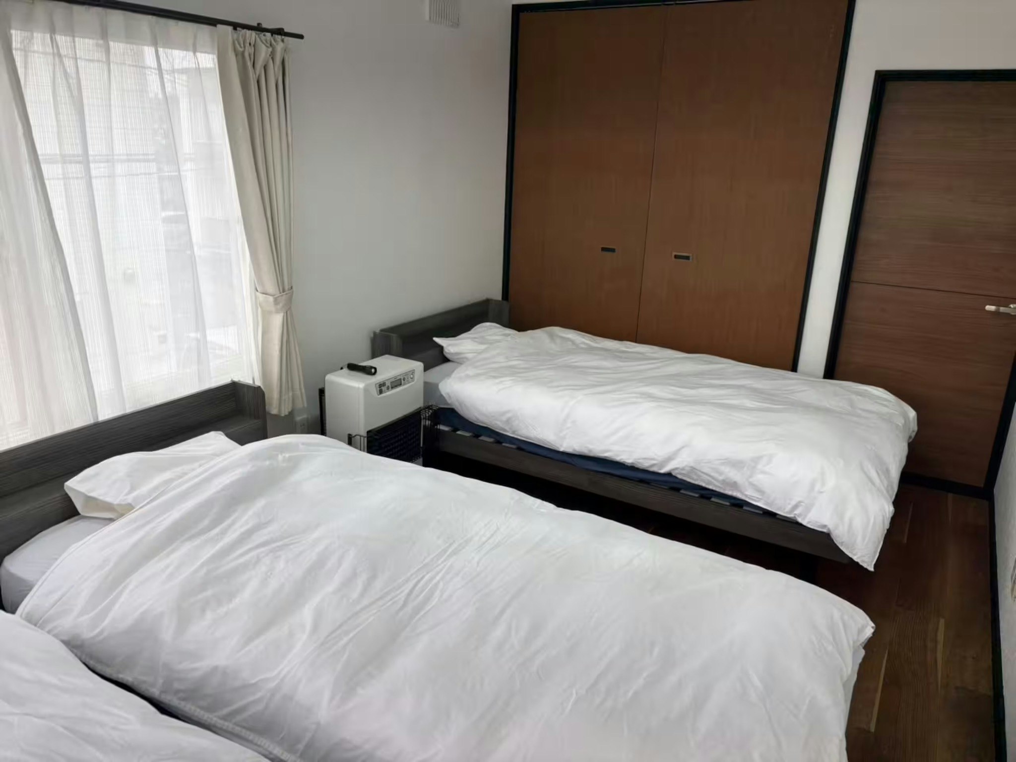 【NewOpen】札幌中心部まで10分・バス1本/無料駐車場2台/一棟貸切/ベッド9台/最大12名