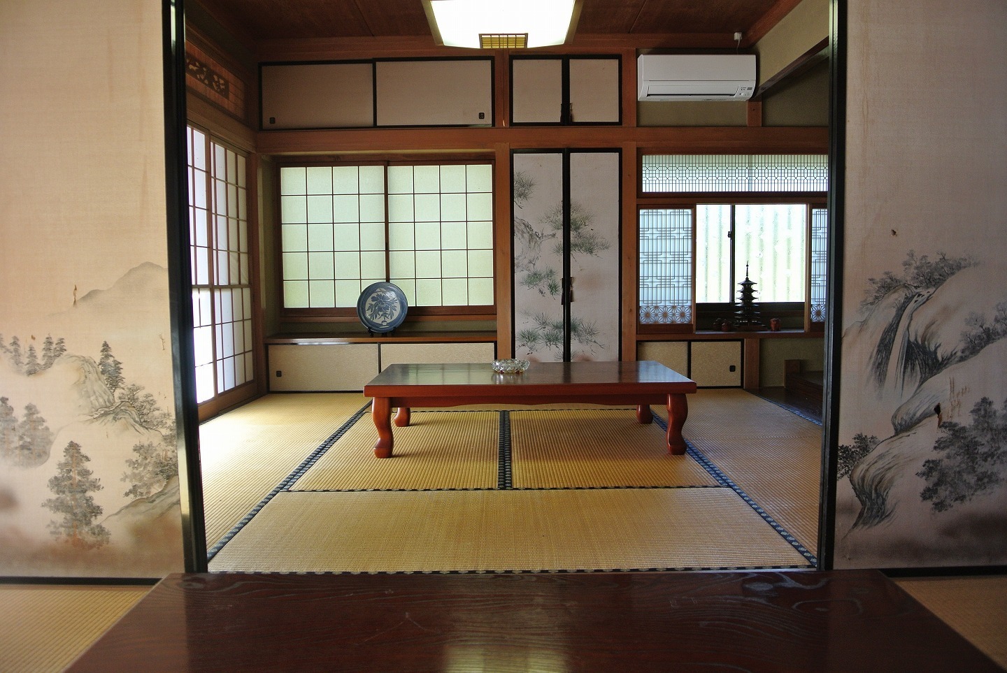 Two Rooms are connected.Divided by Fusuma Door.