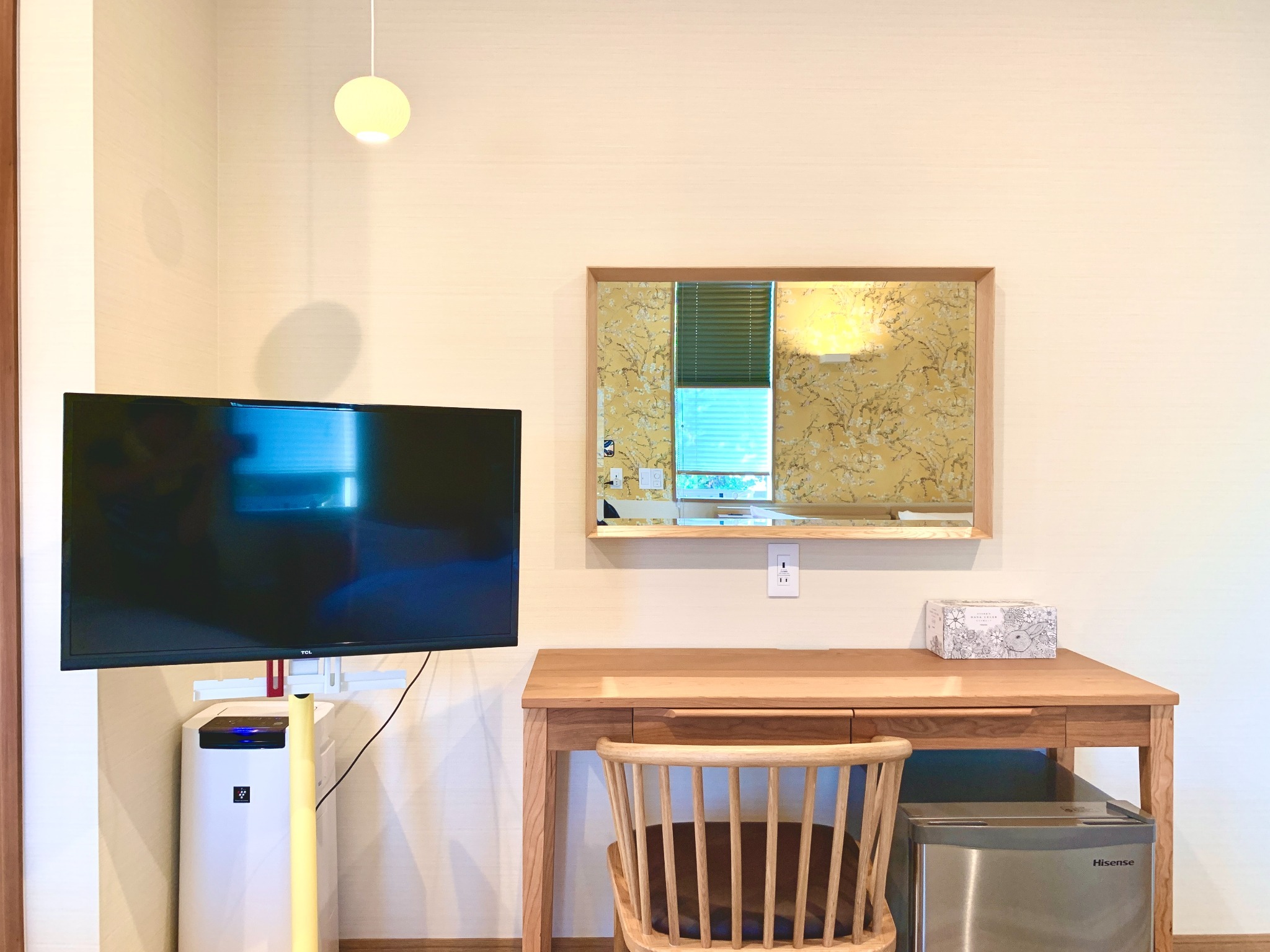 デスク、TV、冷蔵庫、空気清浄機完備