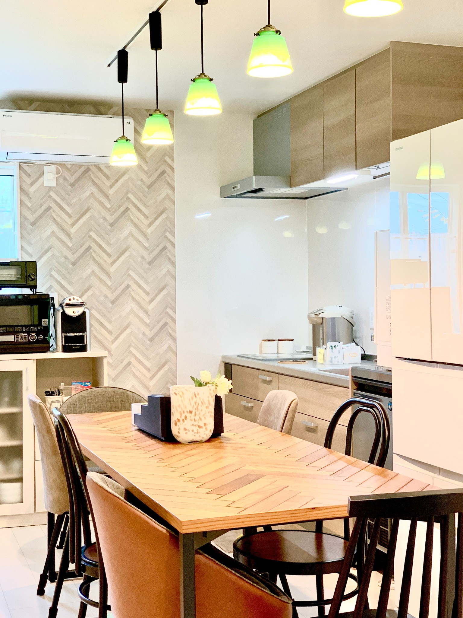 HouseII 1F 共有スペース(IHコンロ、電子レンジ、トースター、エスプレッソマシンもご自由にお使いいただけます)