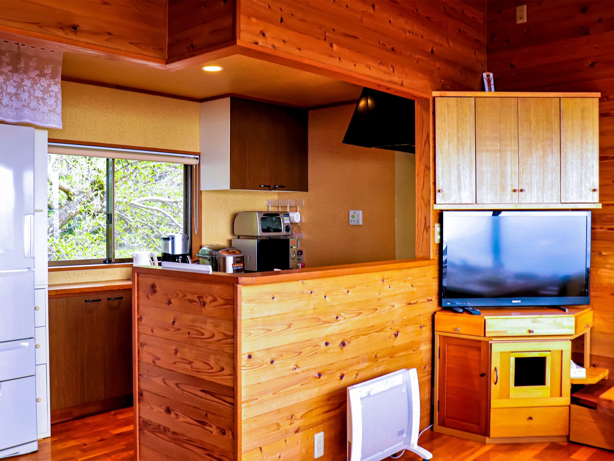 ・2階キッチン ご家族やご友人と会話を楽しみながら料理が出来ますよ