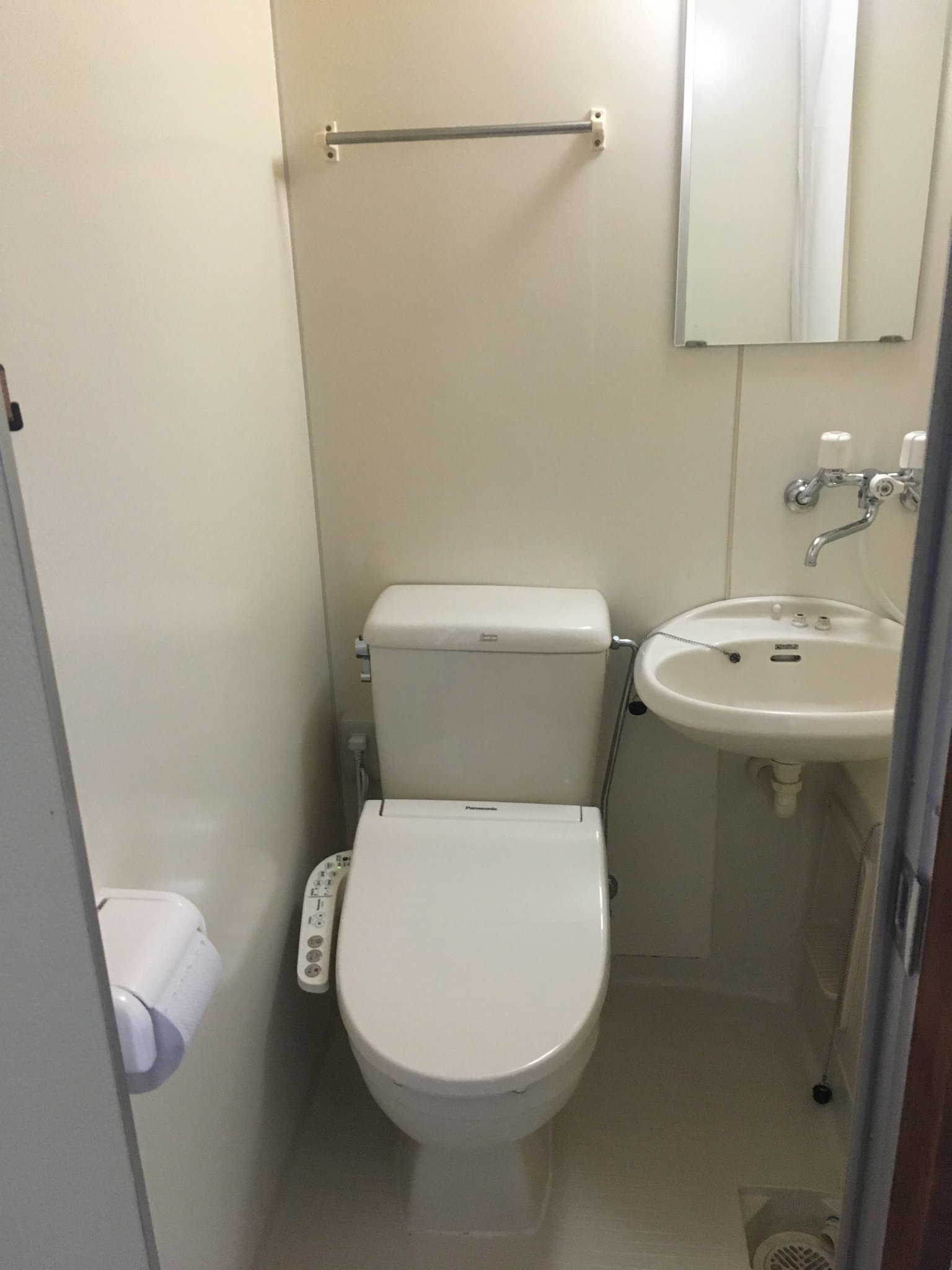 301号室 1部屋まるまる貸切りのコンドミニアムタイプホテルです