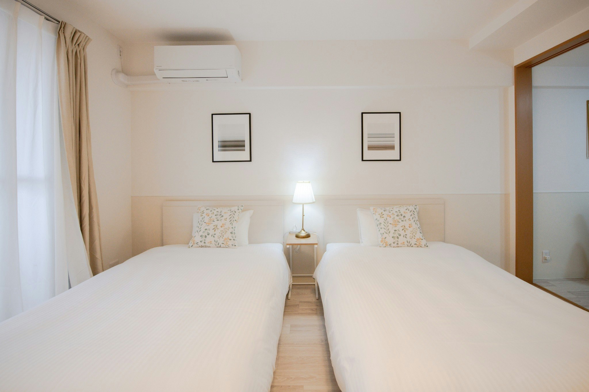 【小型犬同伴可】烏丸御池駅徒歩2分・落ち着いた空間で贅沢ステイ|ツイン|TV・キッチン・洗濯機