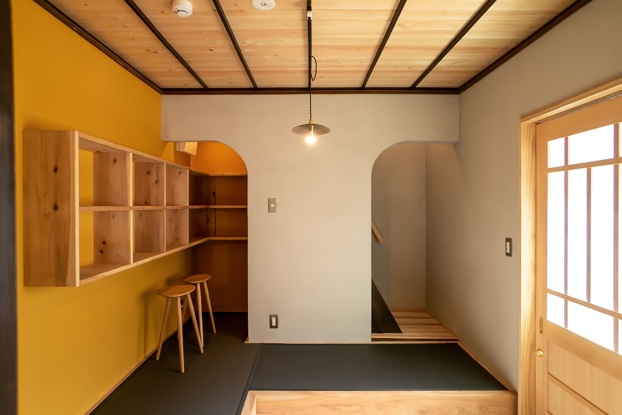 玄関 兼 ラウンジスペース