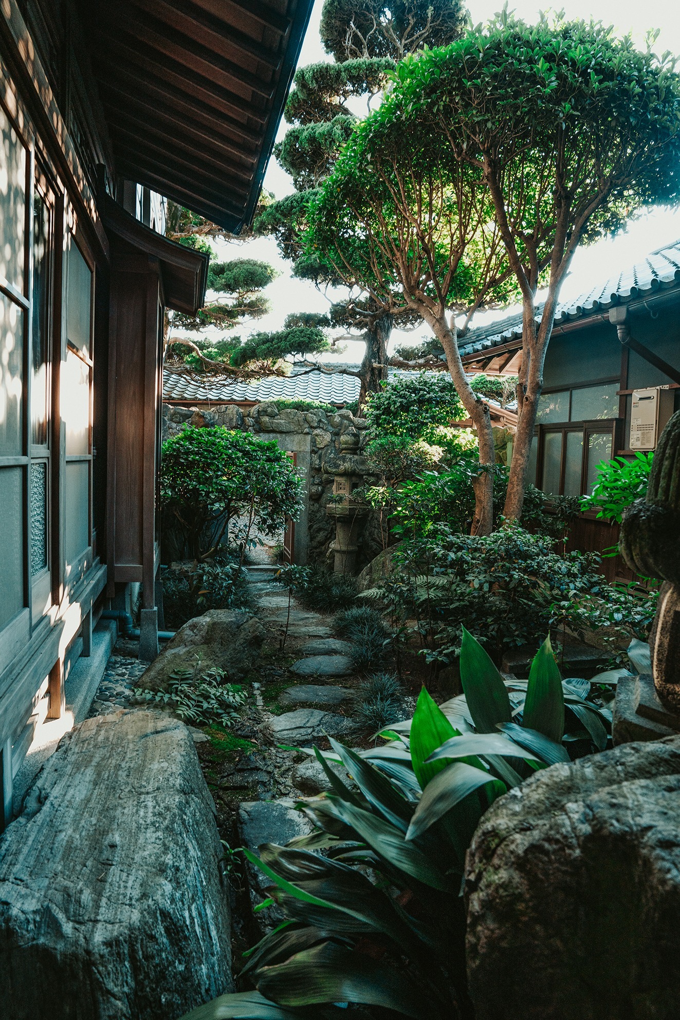 築100年超・総檜造り伝統的日本建築  (寝室3室)