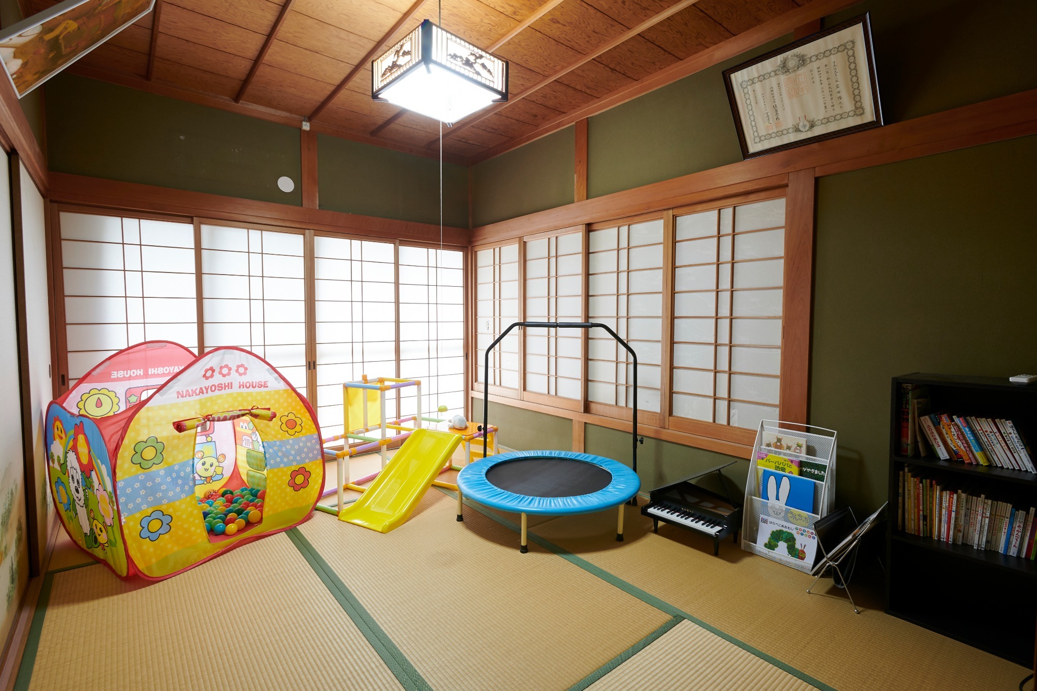A playroom for children is available in house. Recommended for families with children. 施設内にはお子様用のプレイルームをご準備しています。お子様連れのご家族にもおすすめです。
