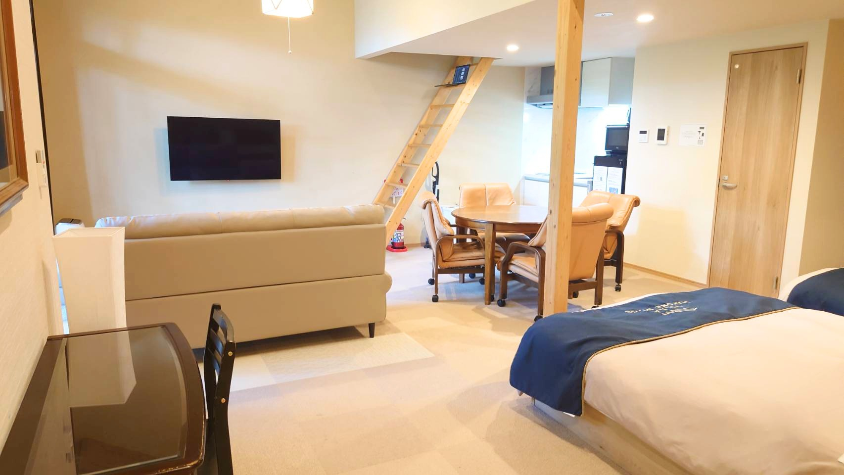 VILLA-D◇洋室55.48m2+ロフト付客室◇最大8名様可◇芦ノ湖◇新宿・羽田直行バス有