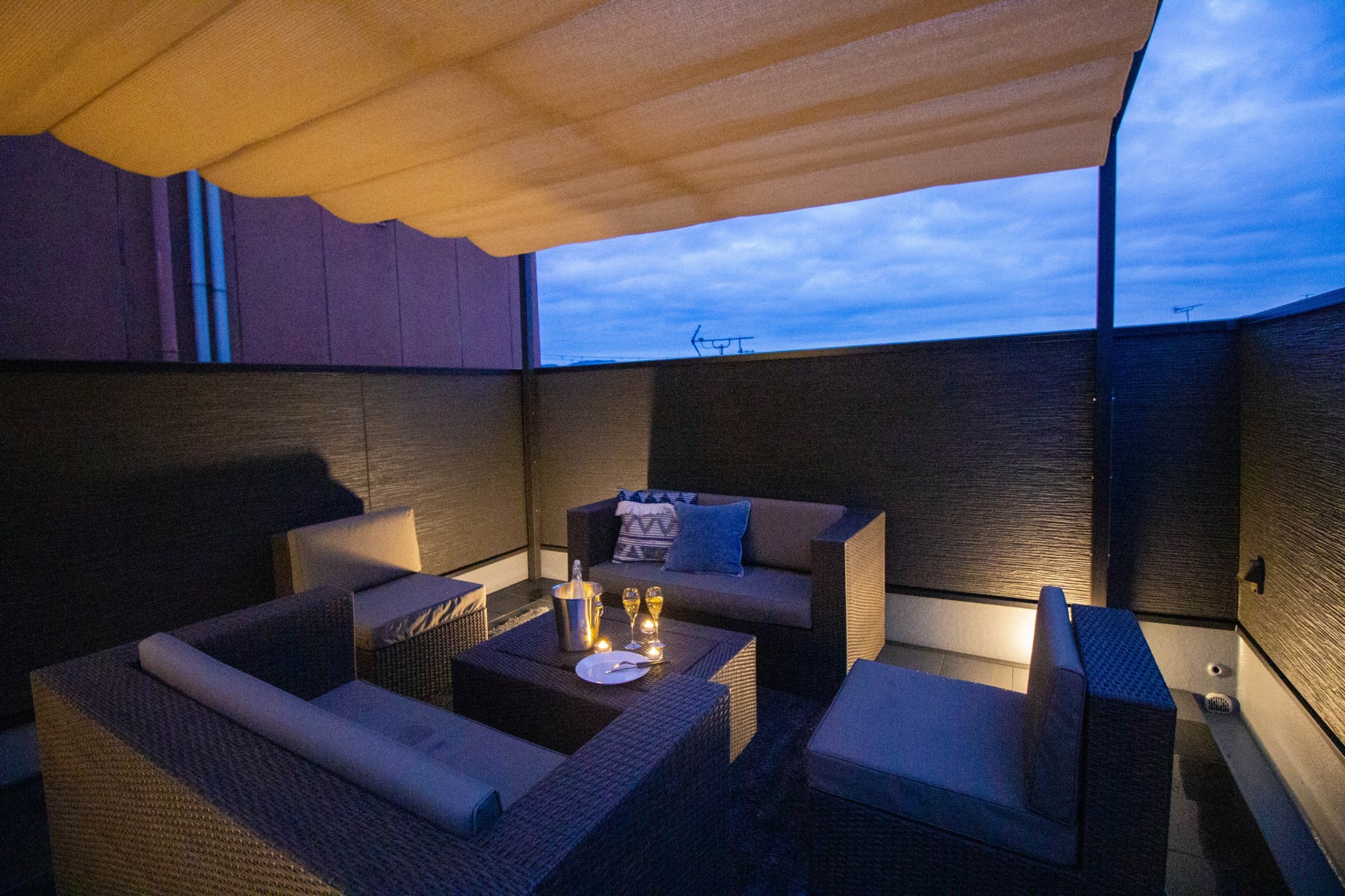 1棟貸し(駐車2台可) | 屋上ジャグジー付きで贅沢な時間を楽しめる貸し切りヴィラ