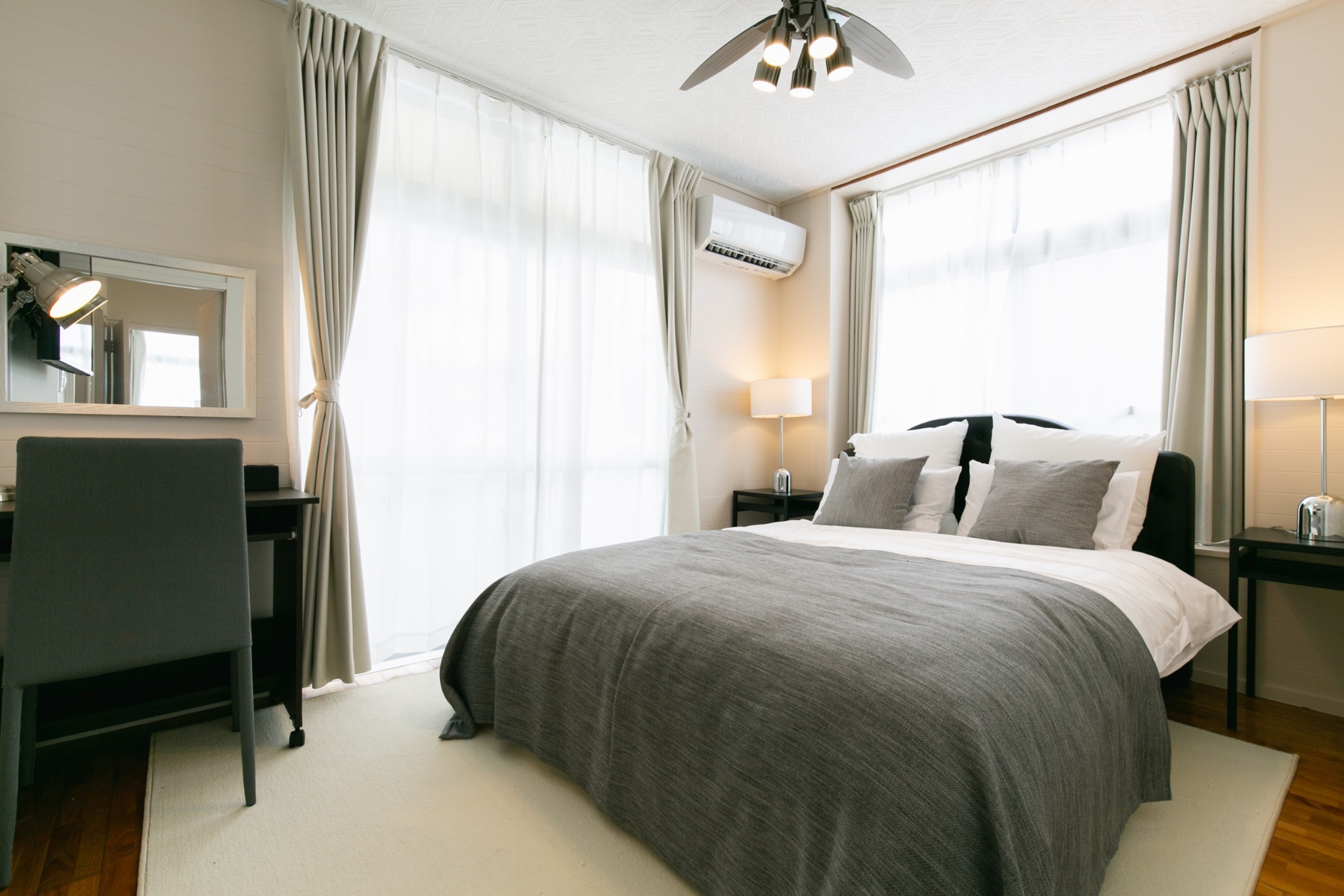 BED ROOM 3 (Double Bed×1)