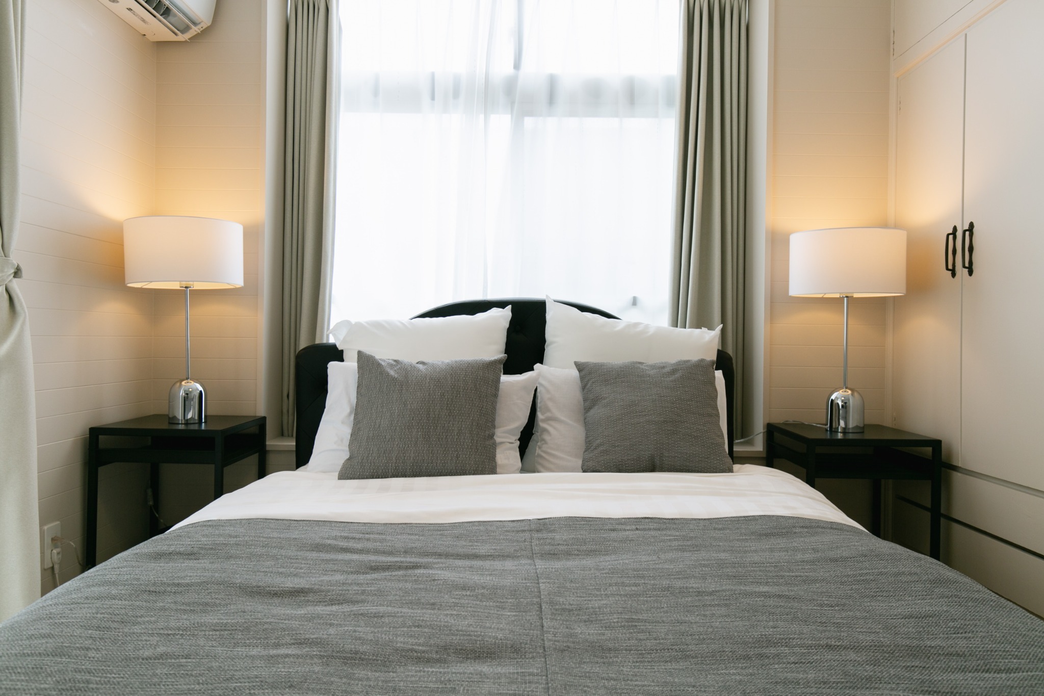 BED ROOM 3 (Double Bed×1)