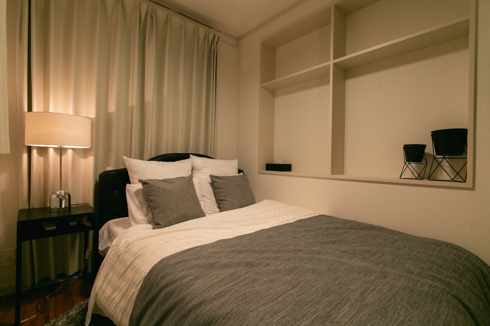 BED ROOM 2 (Double Bed×1)