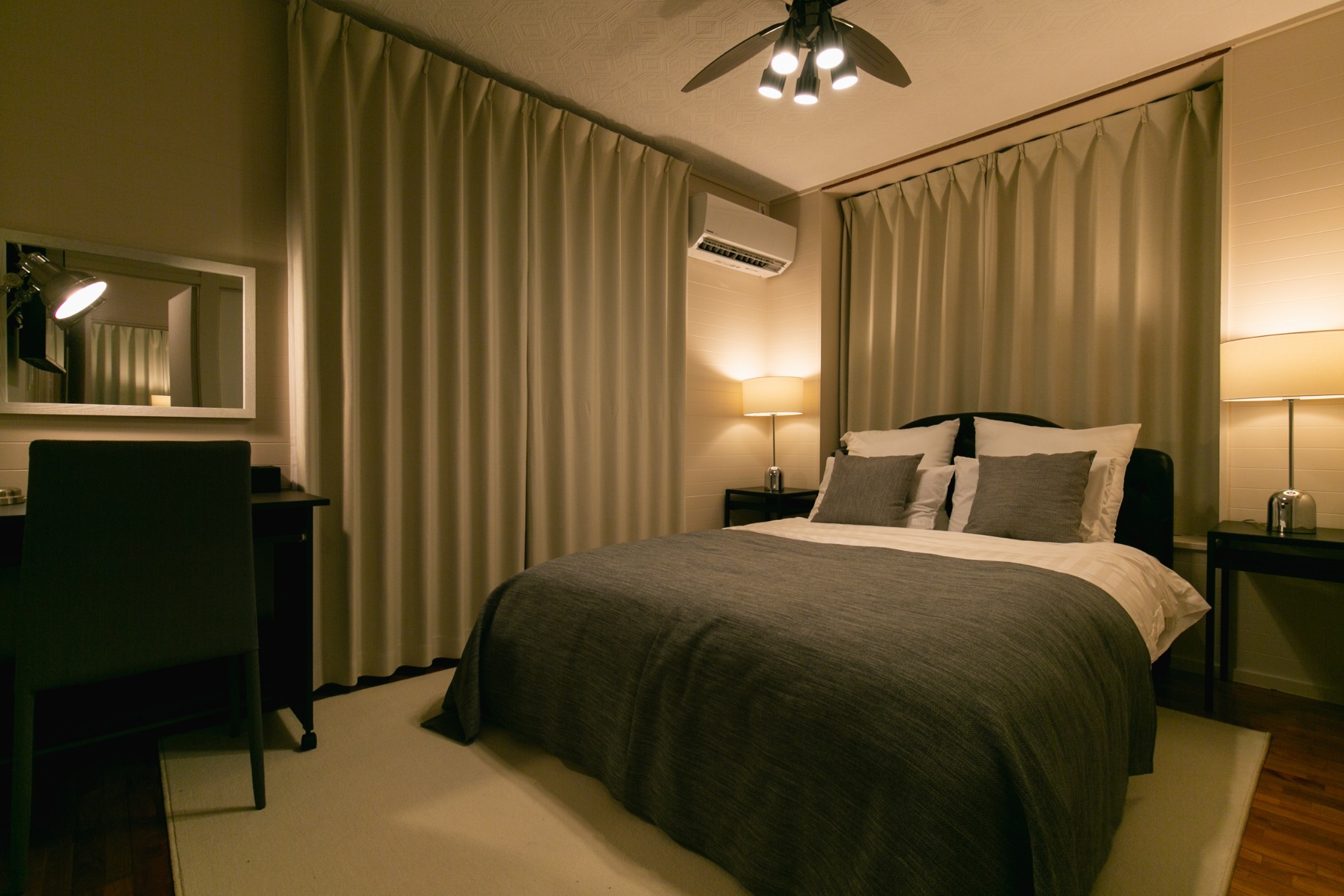 BED ROOM 3 (Double Bed×1)