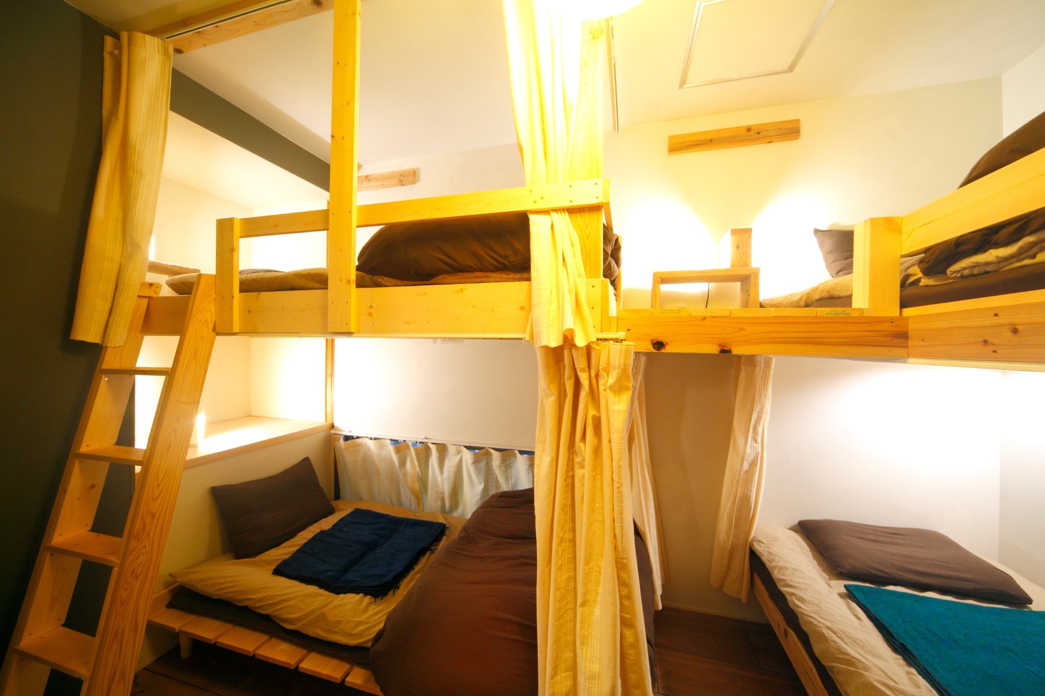 4人部屋 2段ベッドx2