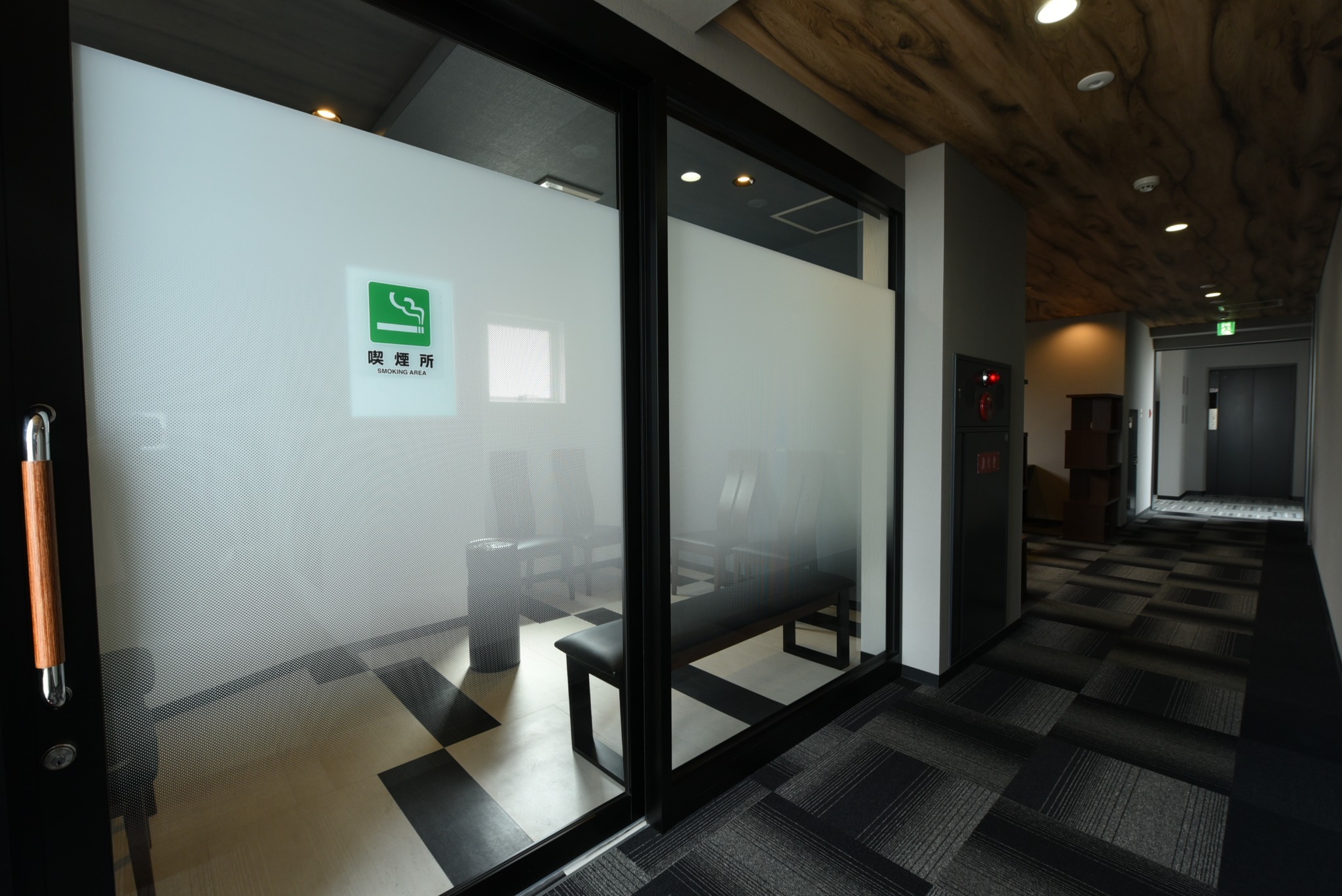 3階:喫煙所 ※お部屋は完全禁煙となります